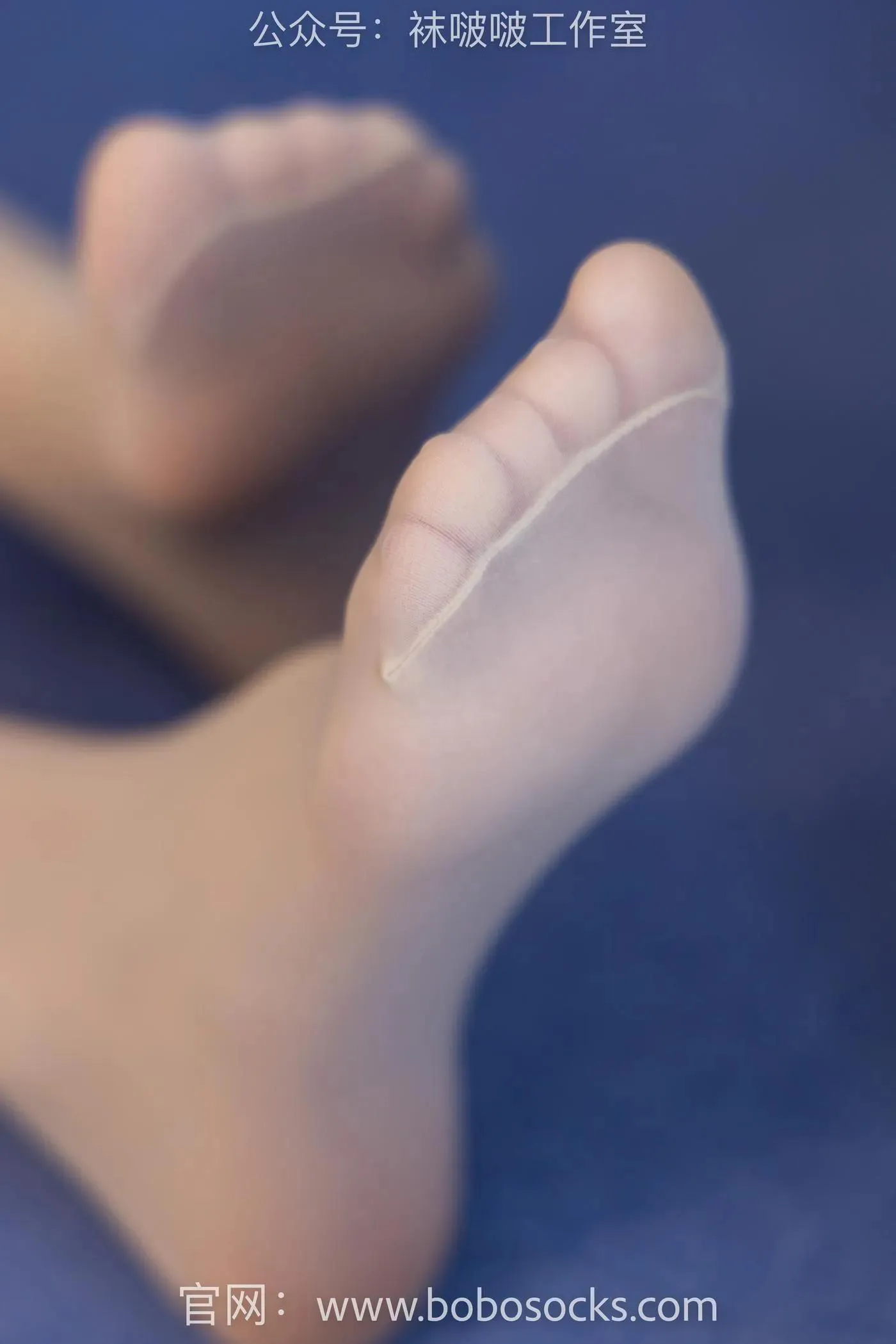 [BoBoSocks袜啵啵]NO.121 稚予-高跟鞋、白棉袜、肉丝 [138P]插图4